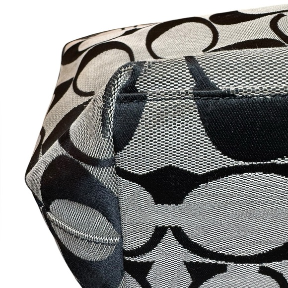 Coach Y2K Signature Canvas Demi Bag - Picture 4 of 11